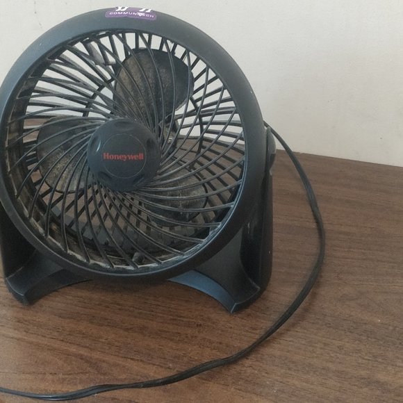 Portable Desk and/or Floor Fans - Picture 2 of 4